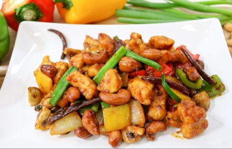 Gà xào hạt điều Thái Lan