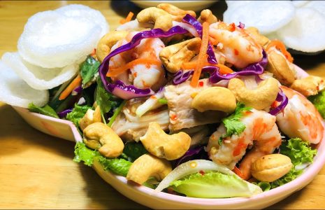 Món gỏi tôm hạt điều